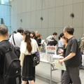大学パンフレットコーナーにも開場直後から長蛇の列