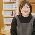 図書館司書の志田歩唯氏