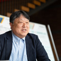 大和大学理工学部長の上村佳永教授