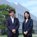 新潟県教育庁高等学校教育課 課長の今井亮二氏と、同課将来構想推進室 副参事（指導主事）の内川未奈希氏