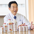 「凝縮されたブドウ糖、必須アミノ酸、麹菌が作るビタミンB群。体に必要なものが揃うのが“飲む点滴”と言われるゆえん」八海醸造 取締役 製造本部長 倉橋敦さん（通称「あまさけ博士」）