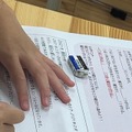 問題を解くようす