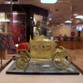 「GOLDEN COACH」。作者：石口千鶴さん。帝国ホテル「スイーツアート展2012」