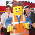 監督のフィル・ロード（左）＆クリストファー・ミラー（右）／『LEGO(R) ムービー』LAプレミア