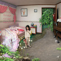 ウォン・ソンウォン《寝坊して》（「7歳の私」シリーズより）2010年 Cプリント86×120cm