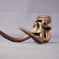 海洋堂特製「金のナウマンゾウ頭骨」ストラップ