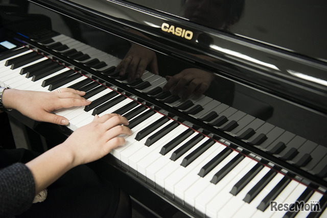 グランドピアノ同様の鍵盤のタッチ（撮影：平岩享）