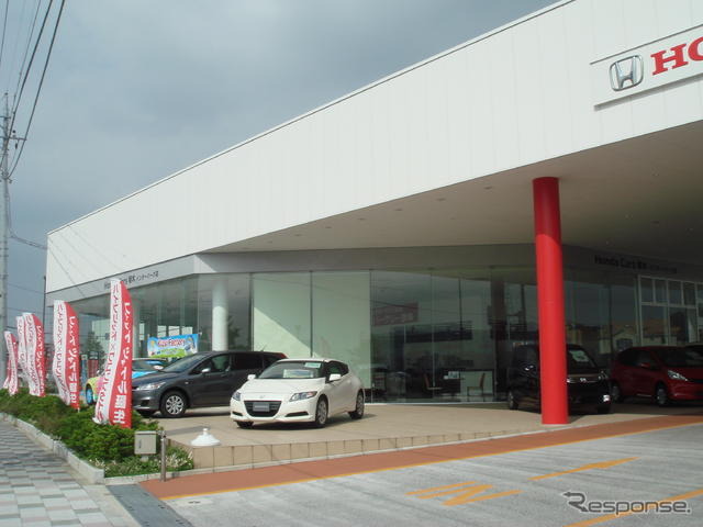 ホンダカーズ栃木 インターパーク店の展示風景