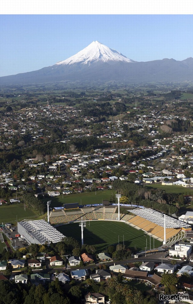 ニュープリマス（New Plymouth）　(c) Rob Tucker