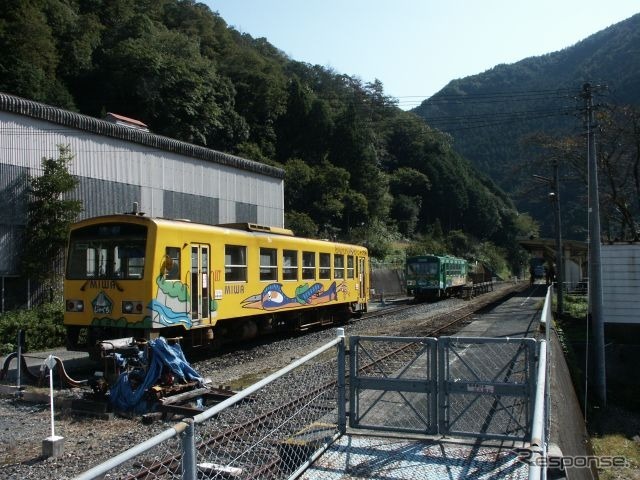 「こども鉄道員」イベントが行なわれる錦町駅の車両基地。