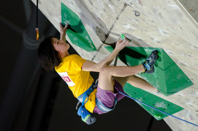 スポーツクライミング日本ユース選手権リード競技大会2017が開催。女子ユースBで優勝した森秋彩（2017年4月16日）