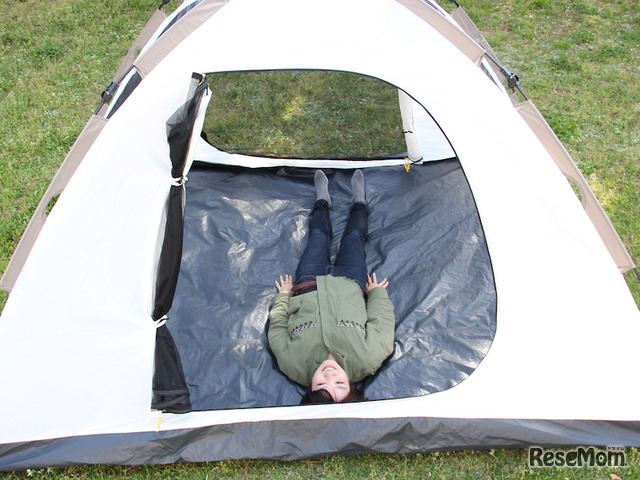 家族のキャンプデビューを応援 設営簡単なワンタッチテント 3枚目の写真 画像 リセマム