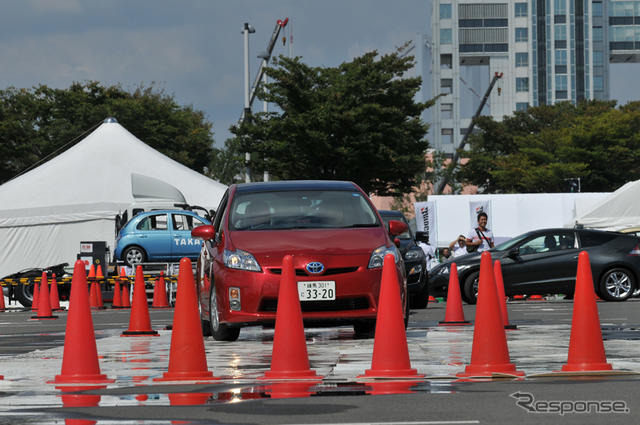 お母さんの運転技術を上達　10月29、30日