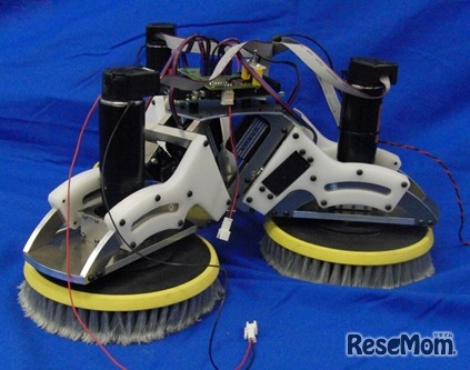 日本工業大学　先進工学部　ロボティクス学科　樋口研究室の研究内容「洗浄ロボット」