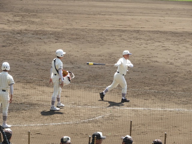 國學院栃木のシートノック