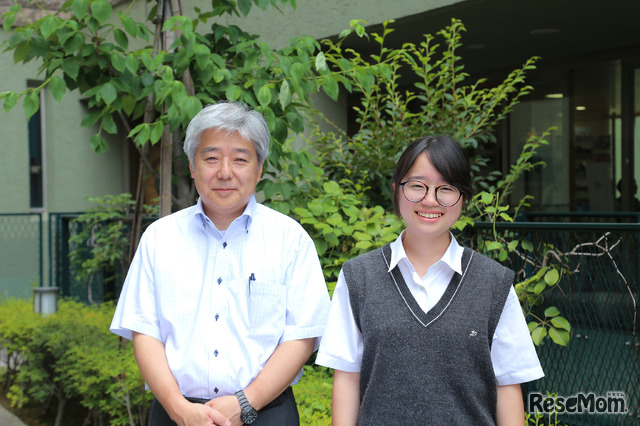 郁文館夢学園・夢教育推進部部長の堀切一徳先生と郁文館高等学校2年の高野愛結さん