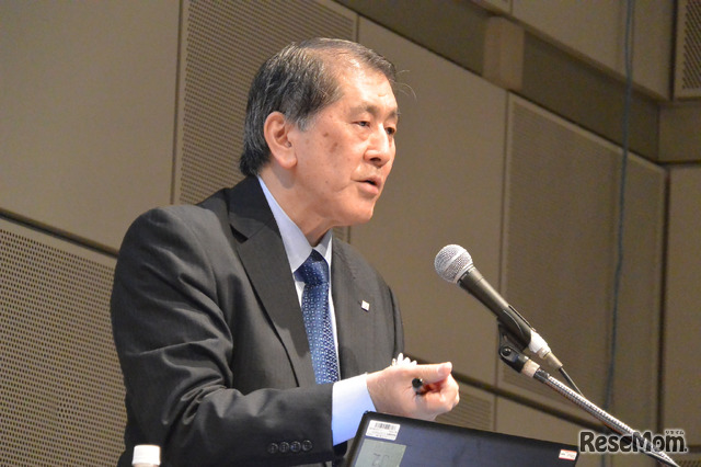 NEE2019の基調講演に登壇する田中愛治氏