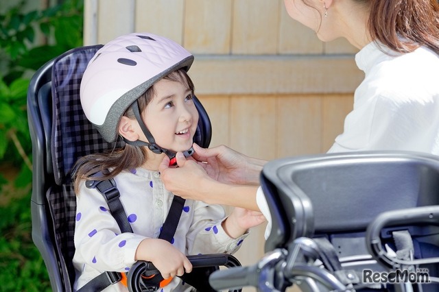自転車乗車時の子どものヘルメット、非着用は43％