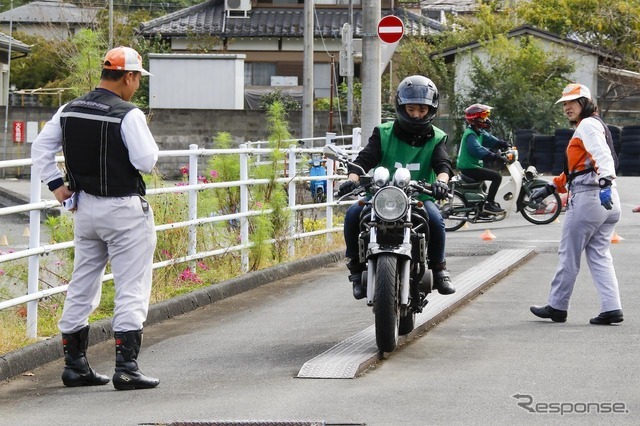 埼玉県 高校生の自動二輪車等の交通安全講習