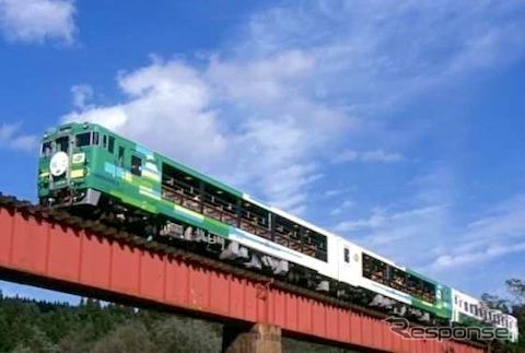 9月に釜石線と三陸鉄道に入線するJR東日本のトロッコ列車「びゅうコースター風っこ」。