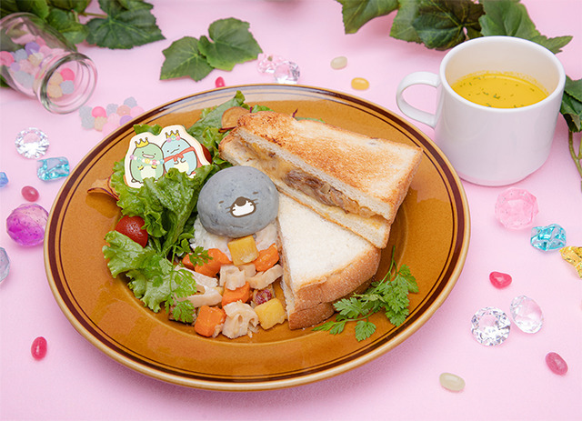 「すみっコぐらし もぐらのおうちカフェ」にくじゃがサンドイッチ（C）2020 San-X Co., Ltd. All Rights Reserved.