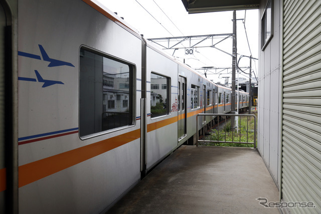 京成電鉄ミステリーツアー：宗吾参道車両基地の業務用ホームから出発。4両分の長さしかない。