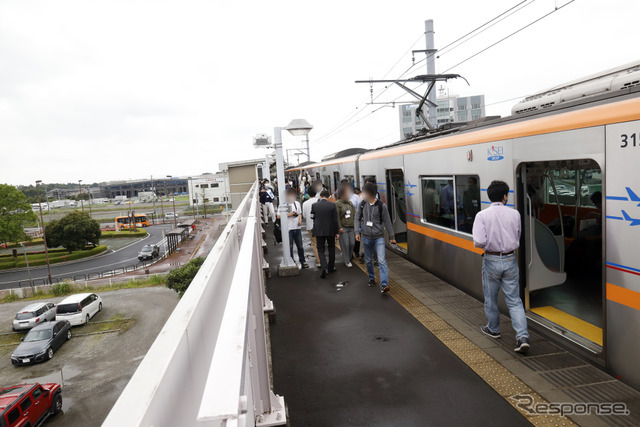 京成電鉄ミステリーツアー：3100形電車が旅客を乗せての芝山鉄道入線は初めてだ。