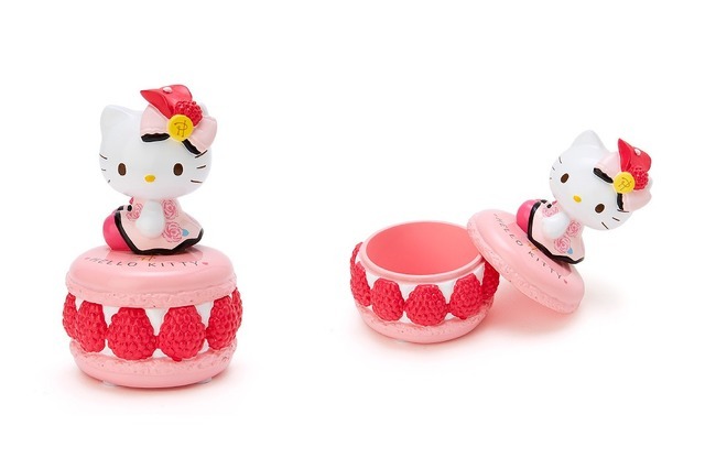 「ハローキティ×ピエール・エルメ コラボデザインシリーズ」小物入れ 3080円（税込）（C）’21 SANRIO 著作（株）サンリオ