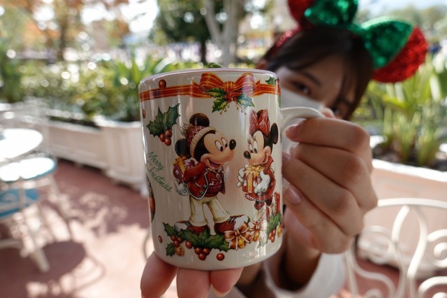 「東京ディズニーランドのクリスマス」As to Disney artwork, logos and properties： (C) Disney