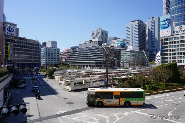 現在の新宿駅西口周辺。左手の京王百貨店が見える部分が「北街区」部分。