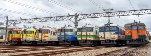 収録されている115系新潟車の塗色。左から懐かしの新潟色、弥彦色、旧弥彦色、三次新潟色、二次新潟色、一次新潟色、湘南色。