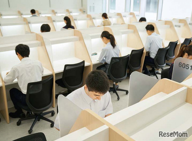 2023年4月、関西で初めて、駿台の医学部専門校舎が梅田に開校する。大規模な市谷校舎とは対照的に、梅田校は1クラス30人とし、少人数の手厚い体制でスタート
