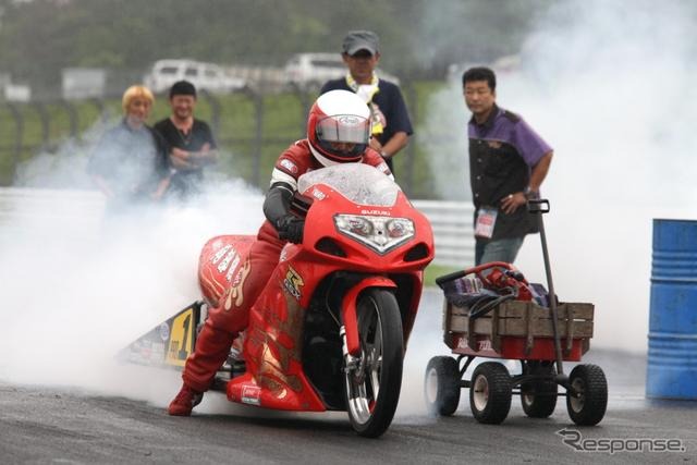 日本最大級のドラッグレースイベント「スーパーアメリカンフェスティバル」