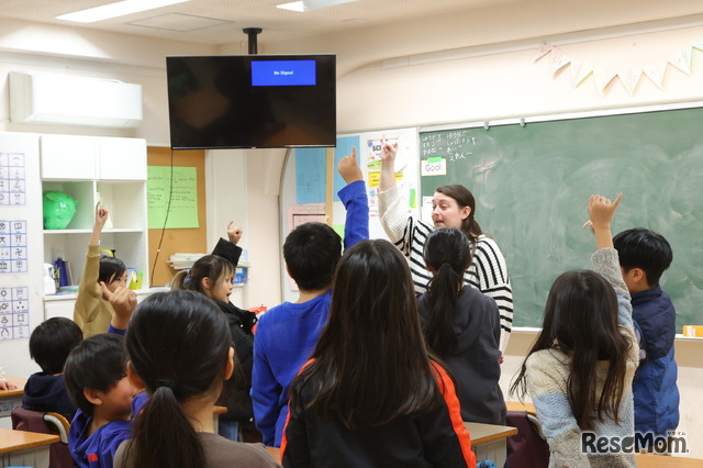 LCA国際小学校の授業のようす