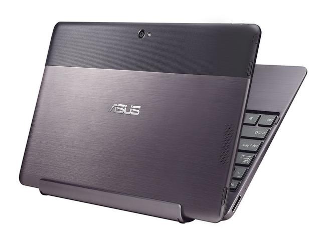 10.1型「ASUS VivoTab RT TF600T」キーボードドック装着イメージ