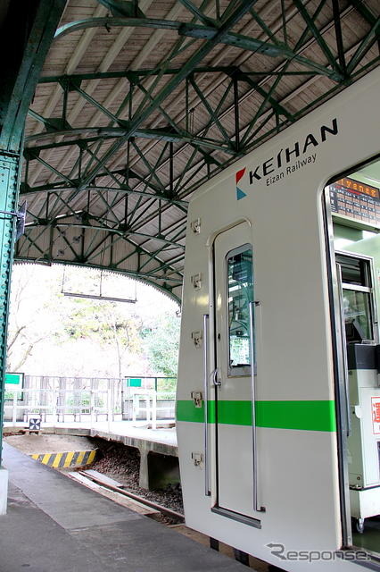 紅葉の時期をむかえる叡山電車沿線