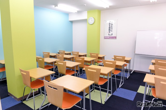 横浜潮田校の自習室