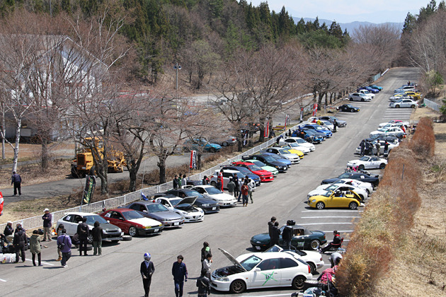 学生を中心に愛車を持ち寄り楽しむ(写真は昨年のもの）