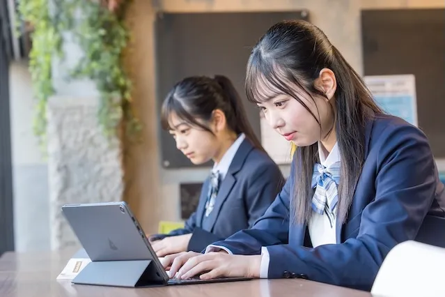 中央高等学院