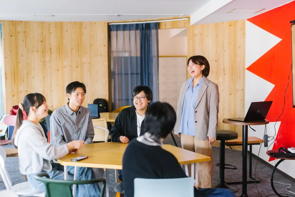 HR高等学院