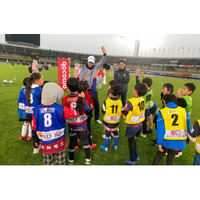 ＜子どもたちがプロのセカイにふれ、大切な学びや夢をみつけることができるプロジェクト＞　元カターレ富山の高橋　駿太さんがサッカー教室に登場！「ドコモ未来フィールド」で “プロサッカーのセカイ”にふれる