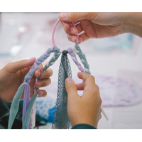 ワコール本社にて「キッズお仕事体験」を開催。京都府知事も来訪し子どもたちと交流