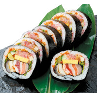 【販売実績１００万本】多彩な海鮮と、旨みの食材を絶妙なバランスで重ね、職人が一本一本丁寧に巻き上げた「がってん寿司」史上最大の特大太巻き。１８種の豪華具材が織り成す”極”の味わいを届けます。