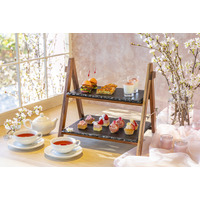 開業初の「桜×いちごアフタヌーンティー」を春の期間限定で提供