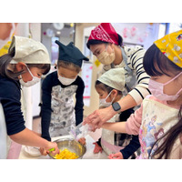 【名古屋・千種】外国人講師と英語でクッキング！園児・小学生向けバレンタインスイーツ作りイベントを開催