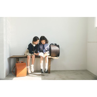 樋口鞄工房ランドセル、2027年度向けランドセル新コレクションを販売開始。究極のミニマリズム「MONO」や「MARY QUANT」コラボなど、感性を刺激するラインナップ。