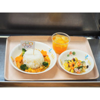 2月16日はライクキッズ「にじいろの日」　ニンジンの収穫までの過程を動画で学び、彩り豊かな特別給食を提供