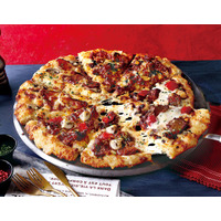 肉の旨みが止まらない！新作『プライムガーリックビーフ』参戦！　ピザーラ『肉盛りクォーター』登場