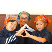 老舗「おにぎり ぼんご」店主直伝の技を全国へ ファミマこども食堂「親子おむすび教室」45周年を記念して実施規模を拡大！ ～福島県を皮切りに全国5か所で順次開催～