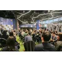 ― １０代女子の“声”が、人を動かし、ユニフォームを変えた ―